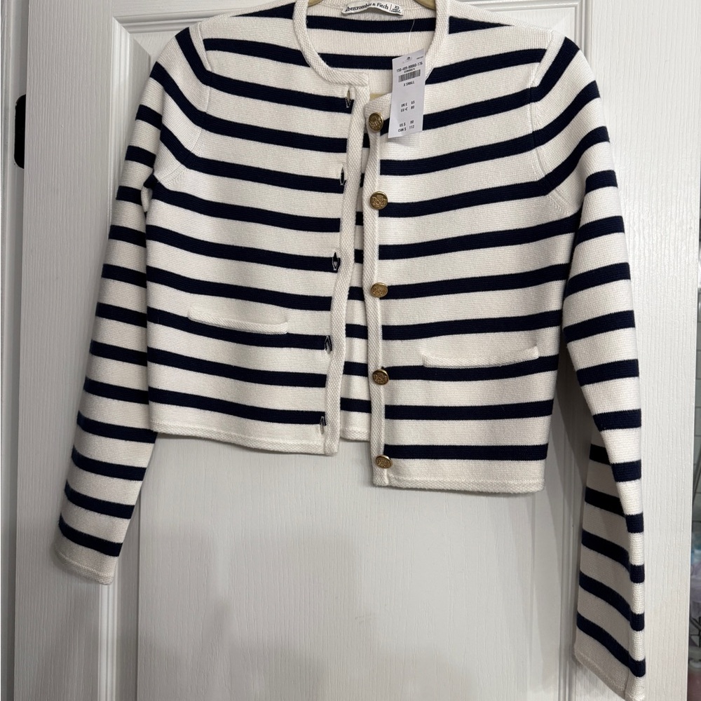 NWT Abercrombie & Fitch Striped Navy and White Cardigan